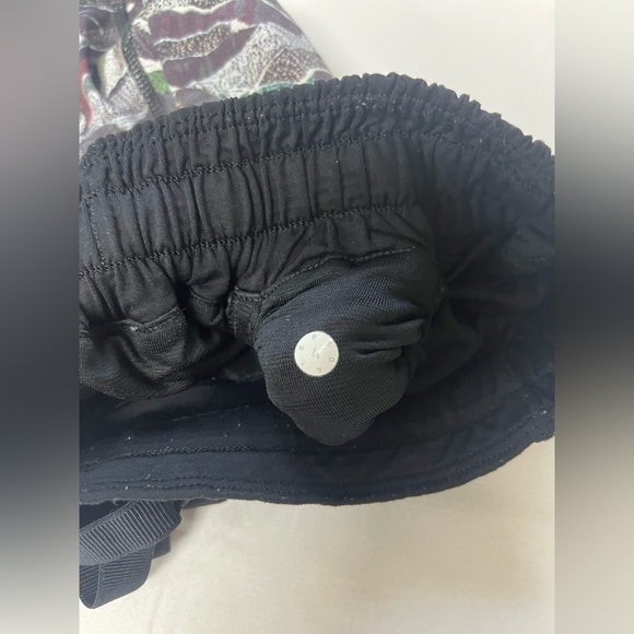 LULULEMON Hotty Hot Short (Long  4")
Mini Sweatr Multi Black / Black - Picture 6 of 11